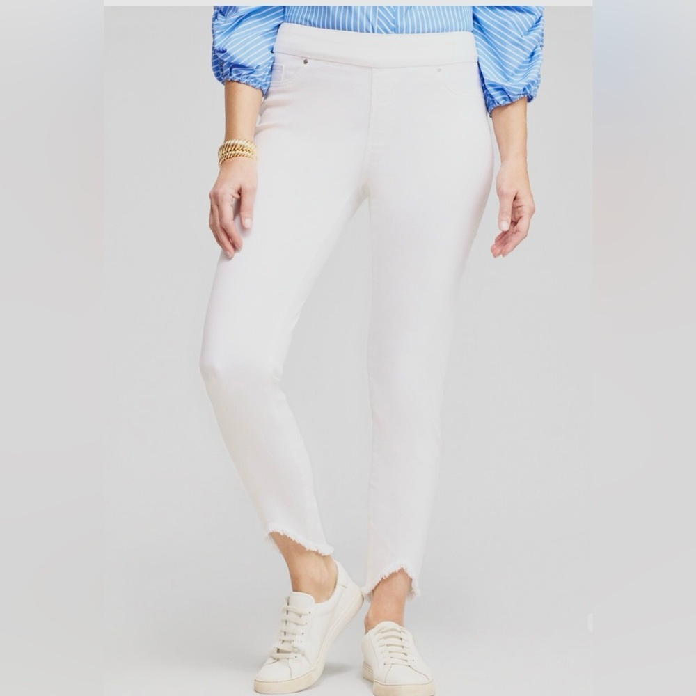 Fray Hem Ankle Jeggings Chico’s size 4R (XXL/20)